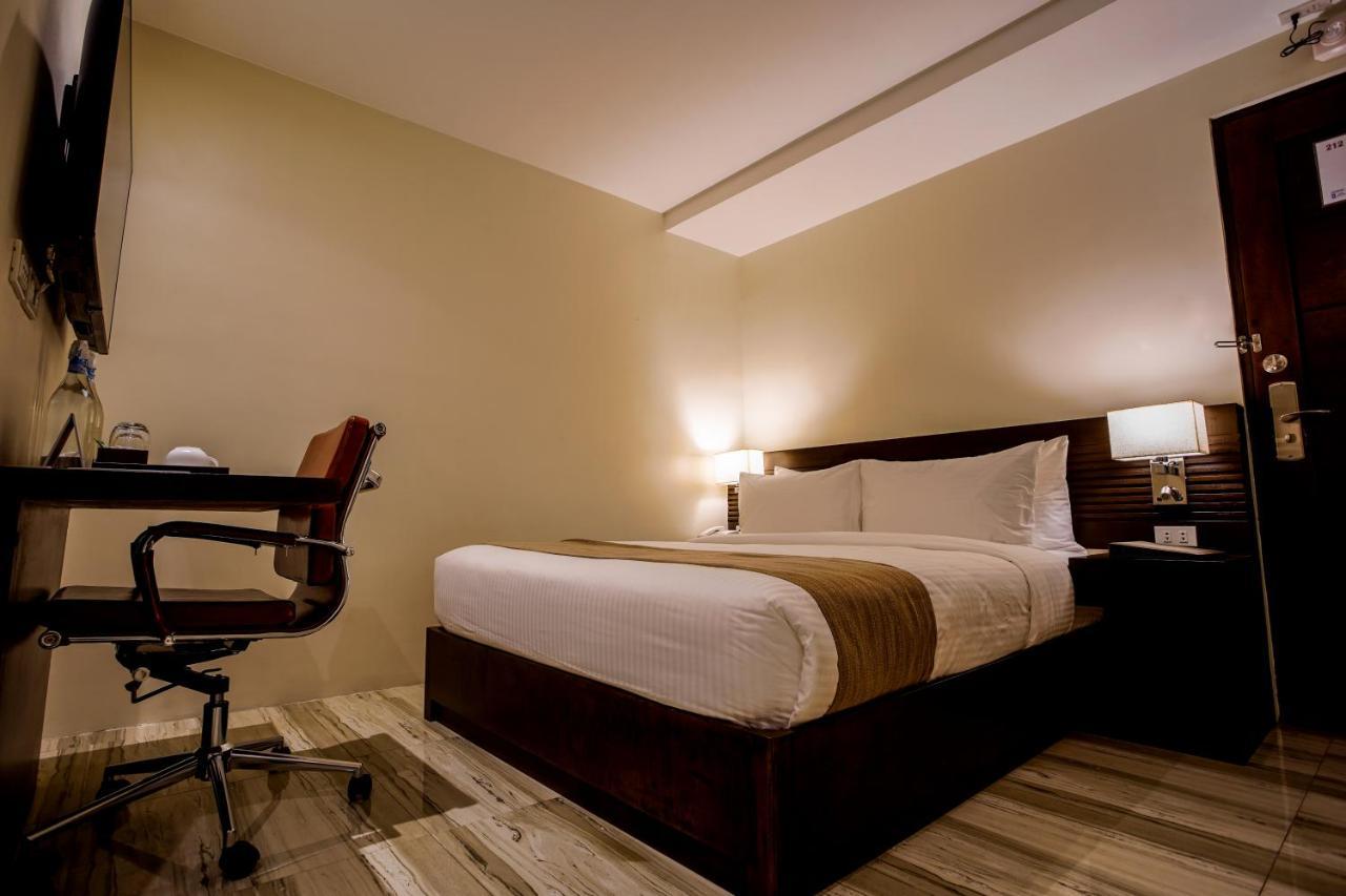Hotel Areca Legazpi Kültér fotó