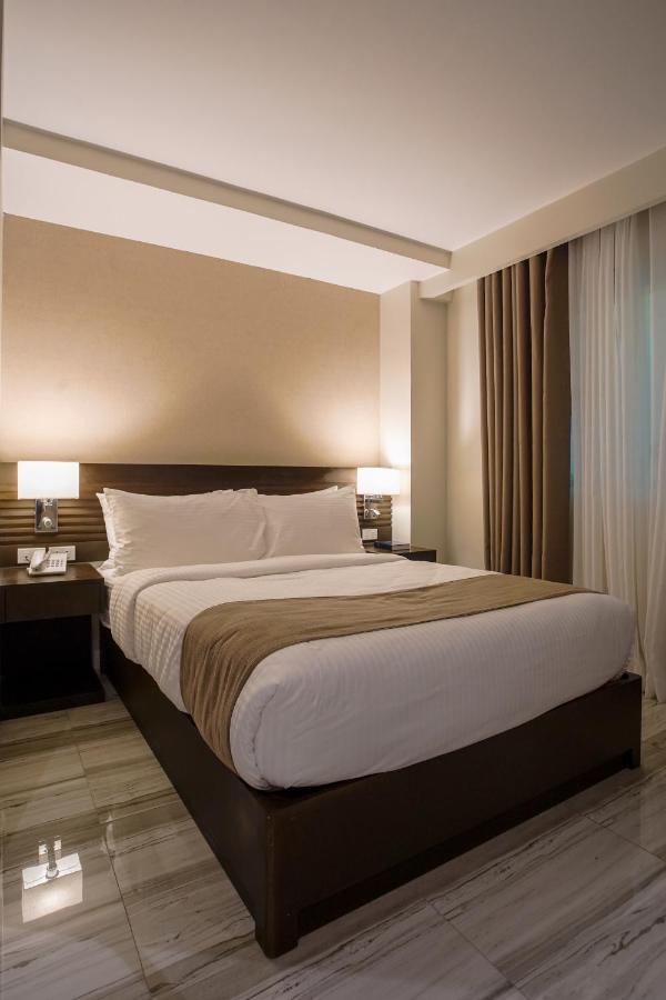 Hotel Areca Legazpi Kültér fotó