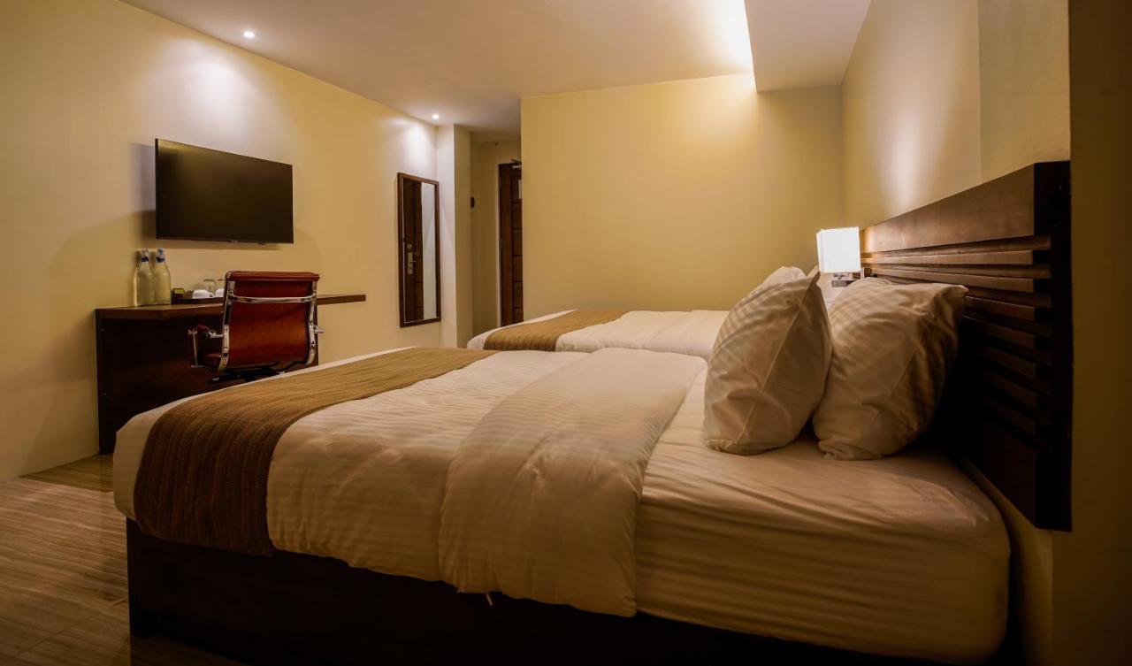 Hotel Areca Legazpi Kültér fotó